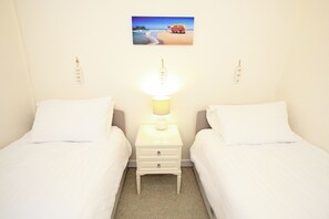 2 bedrooms, individually decorated, individually furnished, free WiFi - Harbour Station View (Porthmadog)