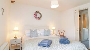 2 bedrooms, individually decorated, individually furnished, free WiFi