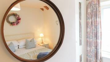 2 室のベッドルーム、客室ごとに異なる装飾、客室ごとに異なるインテリア、WiFi (無料)