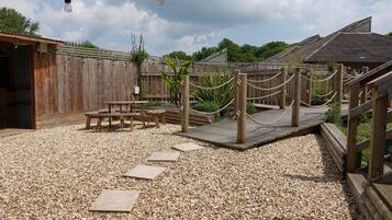 Khu ẩm thực ngoài trời