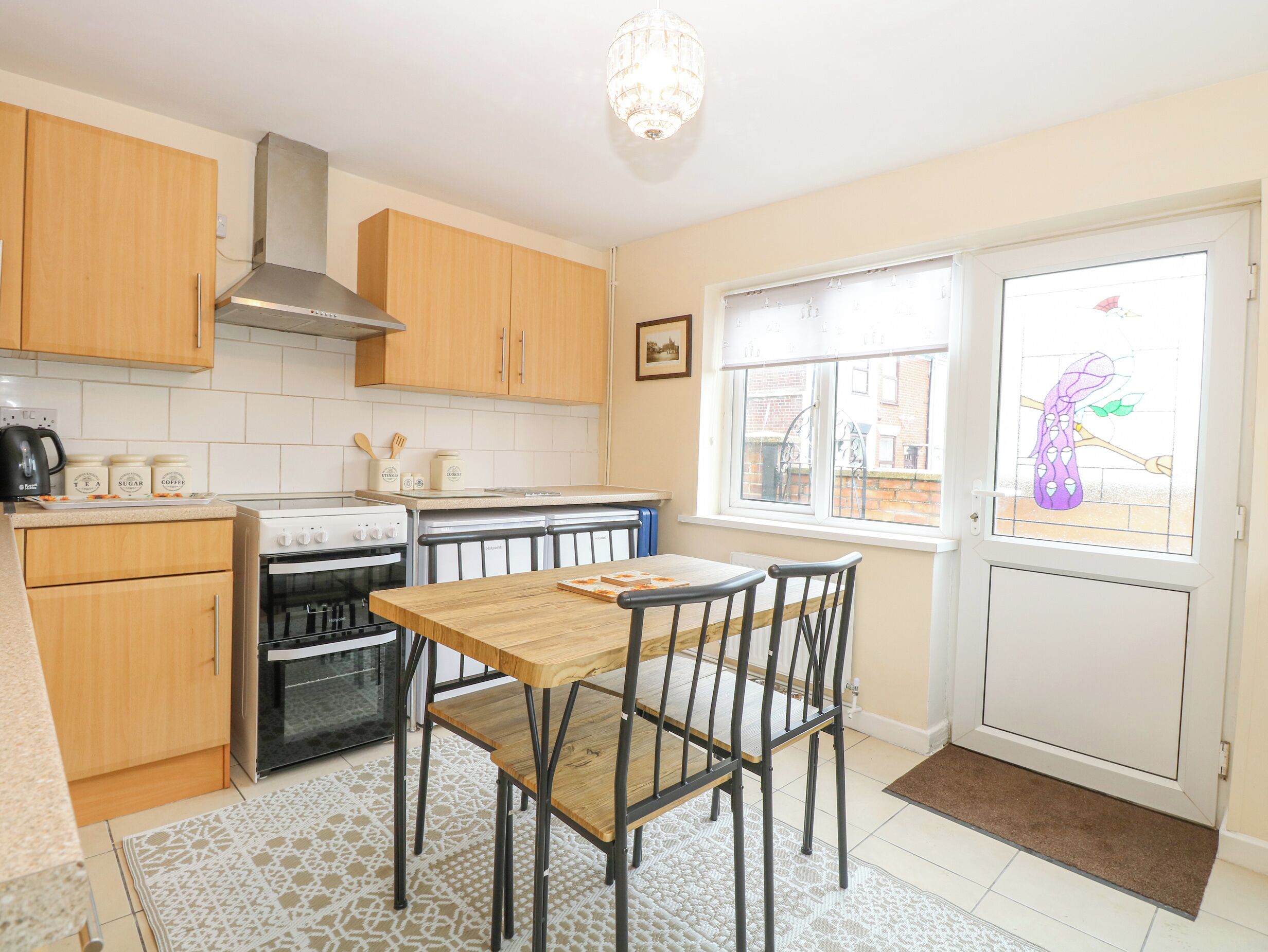 冰箱、洗碗机、电热水壶、烤面包机