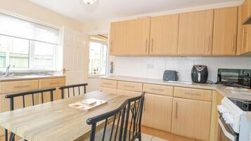 Fridge, dishwasher, electric kettle, toaster