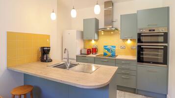 Lavavajillas y utensilios de cocina