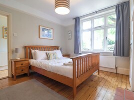 4 bedrooms, individually decorated, individually furnished, free WiFi