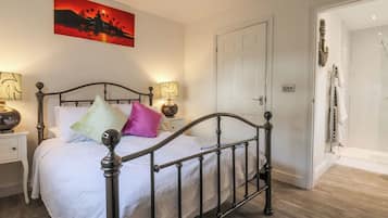 1 habitación, decoración personalizada y muebles diferentes