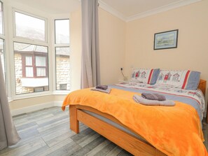 4 Schlafzimmer, individuell dekoriert, individuell eingerichtet