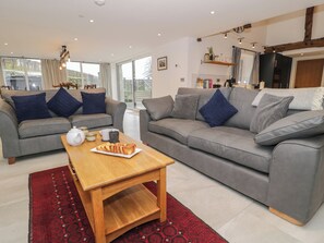 Cottage | Living area