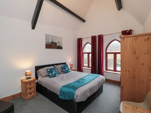 4 Schlafzimmer, individuell dekoriert, individuell eingerichtet