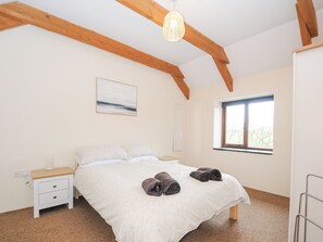 3 bedrooms, individually decorated, individually furnished, free WiFi