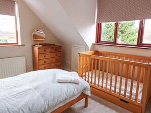 5 bedrooms, individually decorated, individually furnished, free WiFi