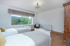 4 bedrooms, individually decorated, individually furnished, free WiFi - Cilfan (Llanrwst)