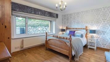 4 bedrooms, individually decorated, individually furnished, free WiFi