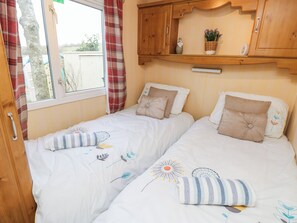 3 bedrooms, individually decorated, individually furnished, free WiFi
