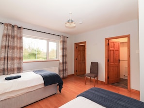 Cottage | 4 phòng ngủ, trang trí khác biệt