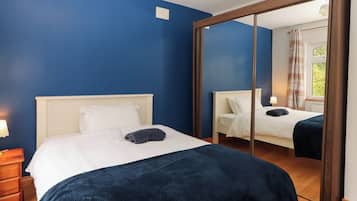 4 habitaciones, decoración personalizada y muebles diferentes