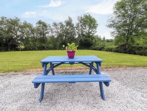 Outdoor dining - Fort Lodge (Rathfreedy)