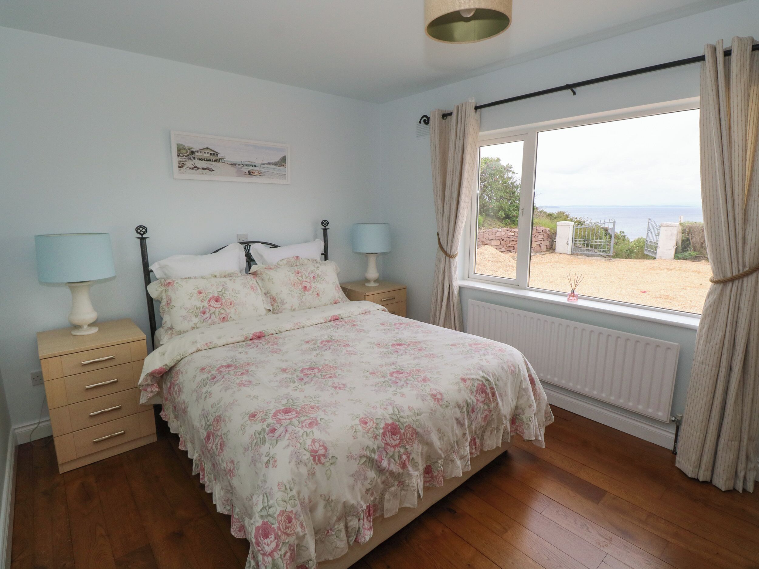 4 slaapkamers, individueel gedecoreerd, individueel gemeubileerd