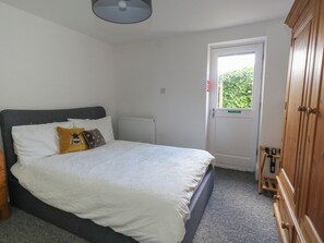 1 bedroom, individually decorated, individually furnished, free WiFi - Flat 1 - Sandbanks (Bournemouth)