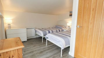 2 bedrooms, individually decorated, individually furnished, free WiFi