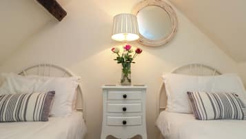 1 bedroom, individually decorated, individually furnished