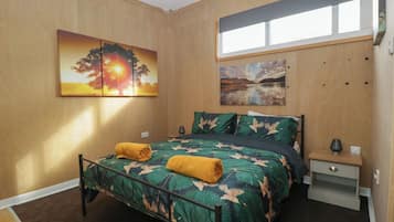 1 Schlafzimmer, individuell dekoriert, individuell eingerichtet