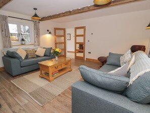 Cottage | Living area