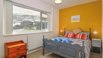 3 bedrooms, individually decorated, individually furnished, free WiFi