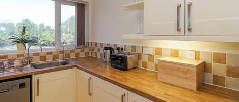 Fridge, dishwasher, electric kettle, toaster
