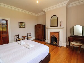 5 Schlafzimmer, individuell dekoriert, individuell eingerichtet