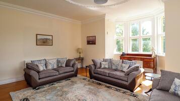 Télévision à écran plat