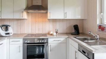 KylskÄp, ugn, spishÀll och diskmaskin