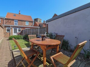Cottage | Outdoor dining - Lychgate View Cottage (Hull)