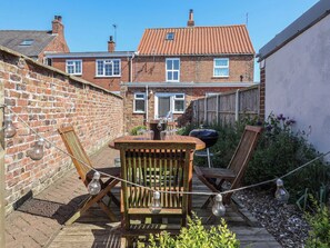 Cottage | Outdoor dining - Lychgate View Cottage (Hull)