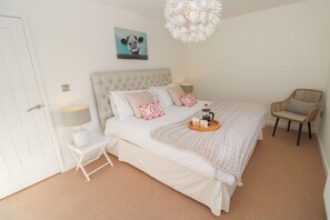 1 bedroom, individually decorated, individually furnished, free WiFi