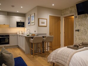 1 soverom, individuelt dekorert og individuelt innredet