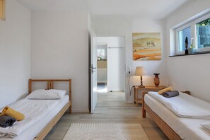 2 bedrooms, free WiFi, bed sheets