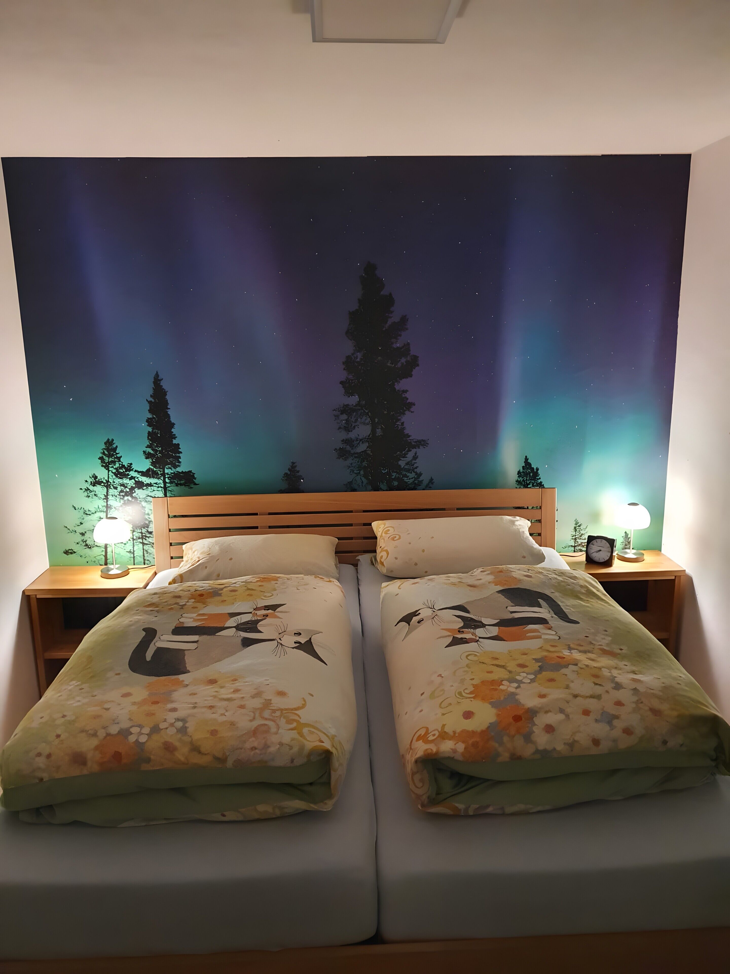 2 室のベッドルーム、WiFi (無料)、ベッドシーツ