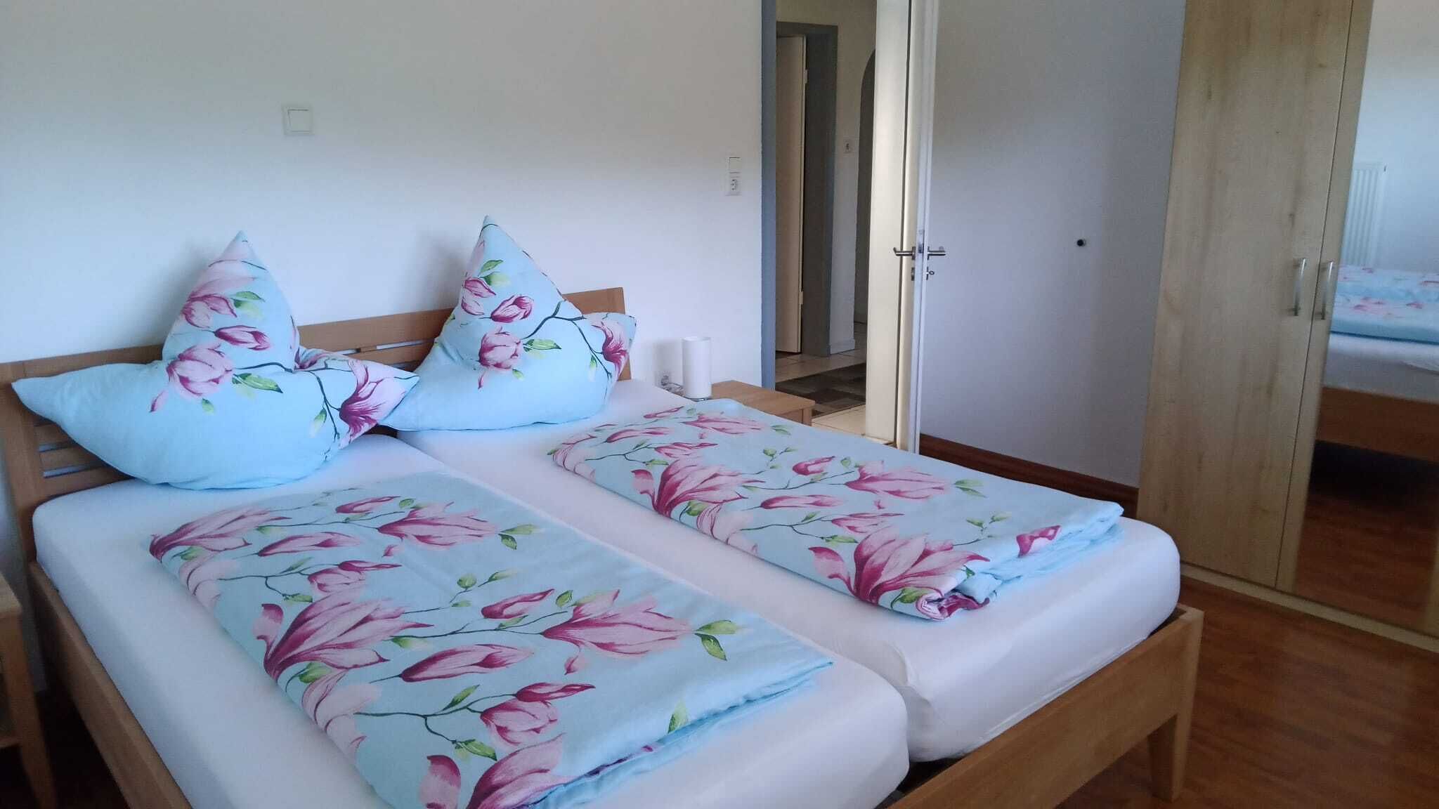 2 habitaciones, wifi gratis y ropa de cama 