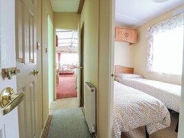 2 bedrooms, individually decorated, individually furnished, free WiFi