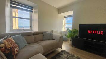 Cottage | Living area