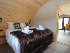 1 bedroom, individually decorated, individually furnished, free WiFi - Barn Owl (Carnforth)