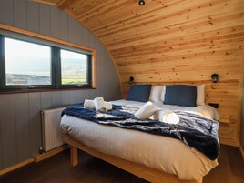 2 habitaciones, decoración personalizada y muebles diferentes 