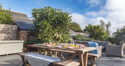 The Farmhouse at Broad Downs