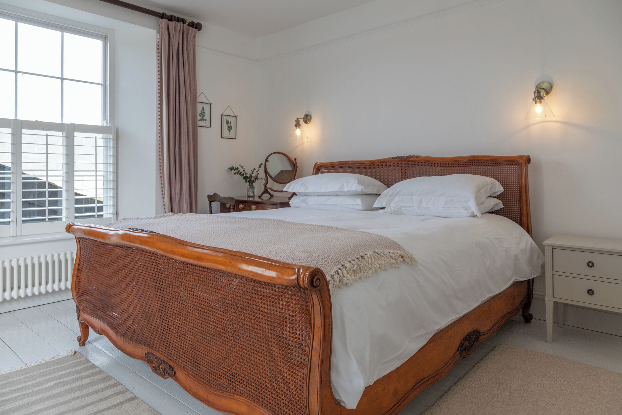 5 bedrooms, individually decorated, individually furnished, free WiFi