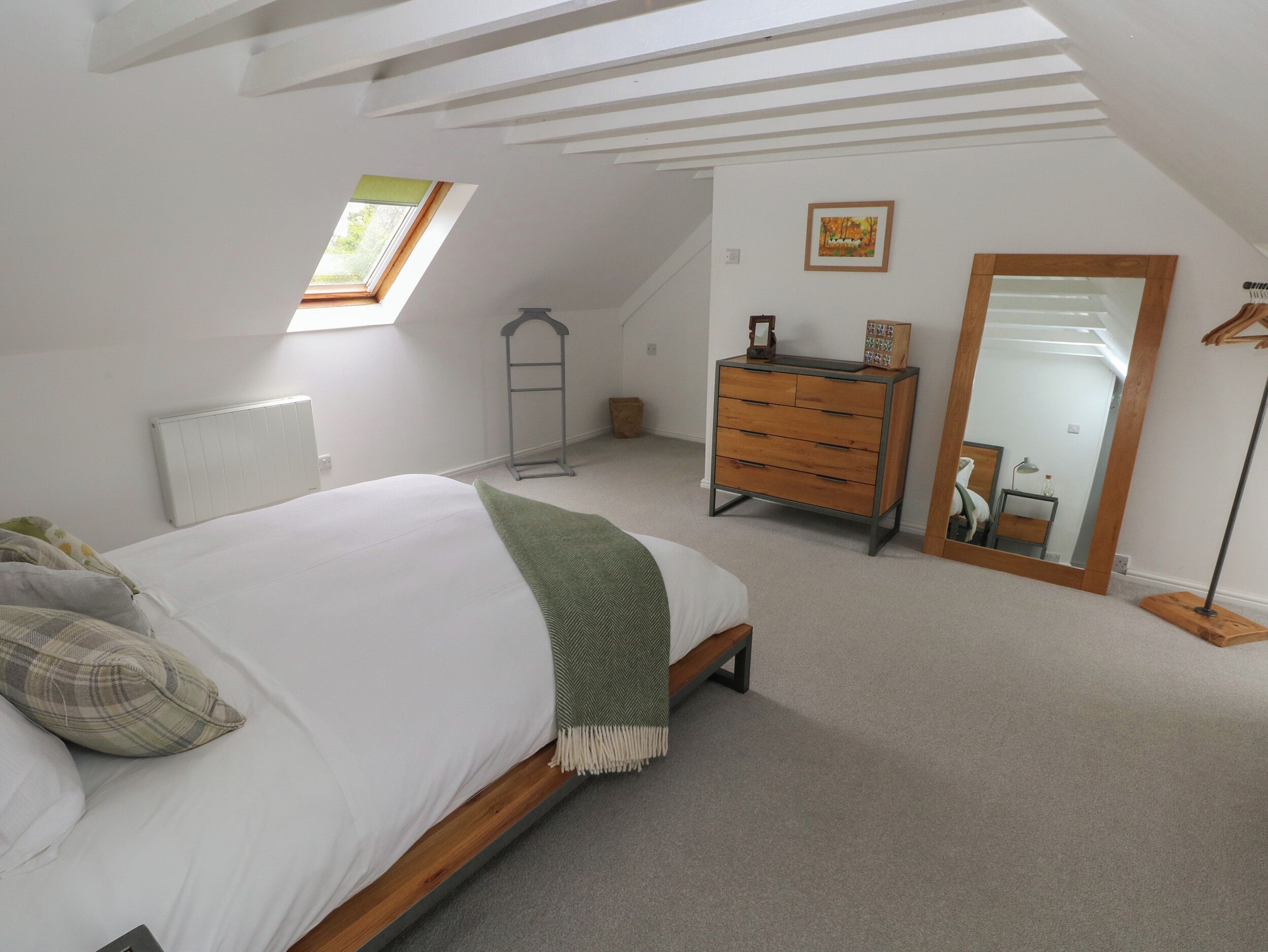 3 bedrooms, individually decorated, individually furnished, free WiFi