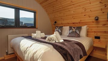 2 bedrooms, individually decorated, individually furnished, free WiFi