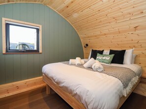 1 bedroom, individually decorated, individually furnished, free WiFi