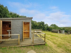 Terrace/patio - Pig Pen @ Penbugle Organic Farm (Liskeard)