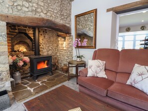 Living area - Myrtle Cottage (Lyme Regis)