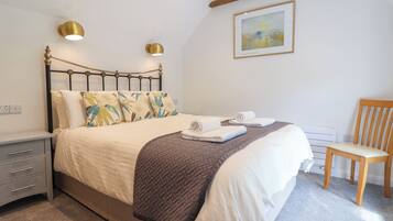 2 bilik tidur, dihias secara berasingan